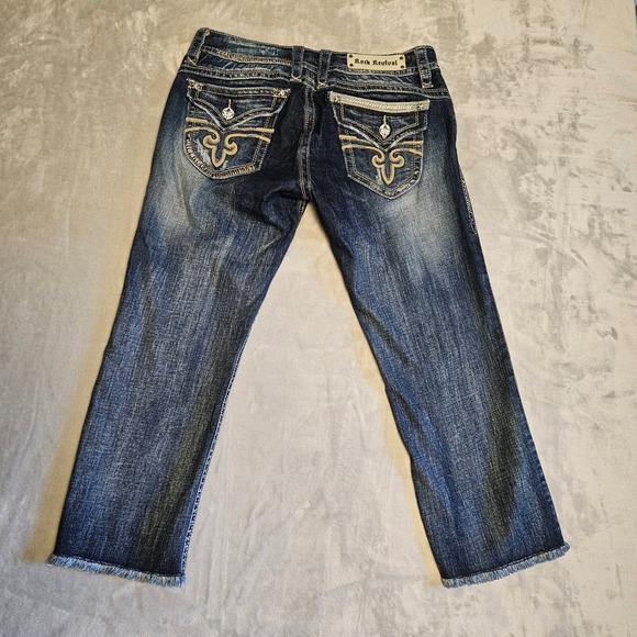 Rock Revival Gwen Capri Women's Raw Hem Flap Pocket Thick Stitch Denim Size 31 - Picture 3 of 11